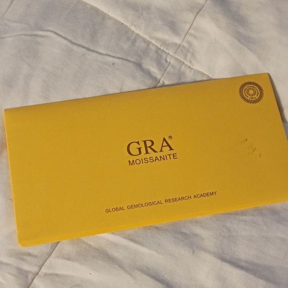 1.6cw 3cttw Certified vvs1 color D 6mm Round moissonite diamond studs - Picture 11 of 16